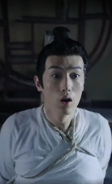 《人间风流假太监》：皇宫秘辛与草根逆袭，一场啼笑皆非的“反串”人生！